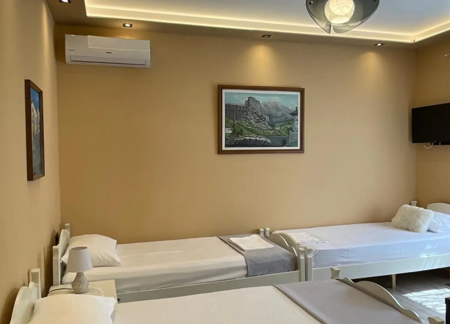 Latifi Guesthouse Gjirokaster Guest house
