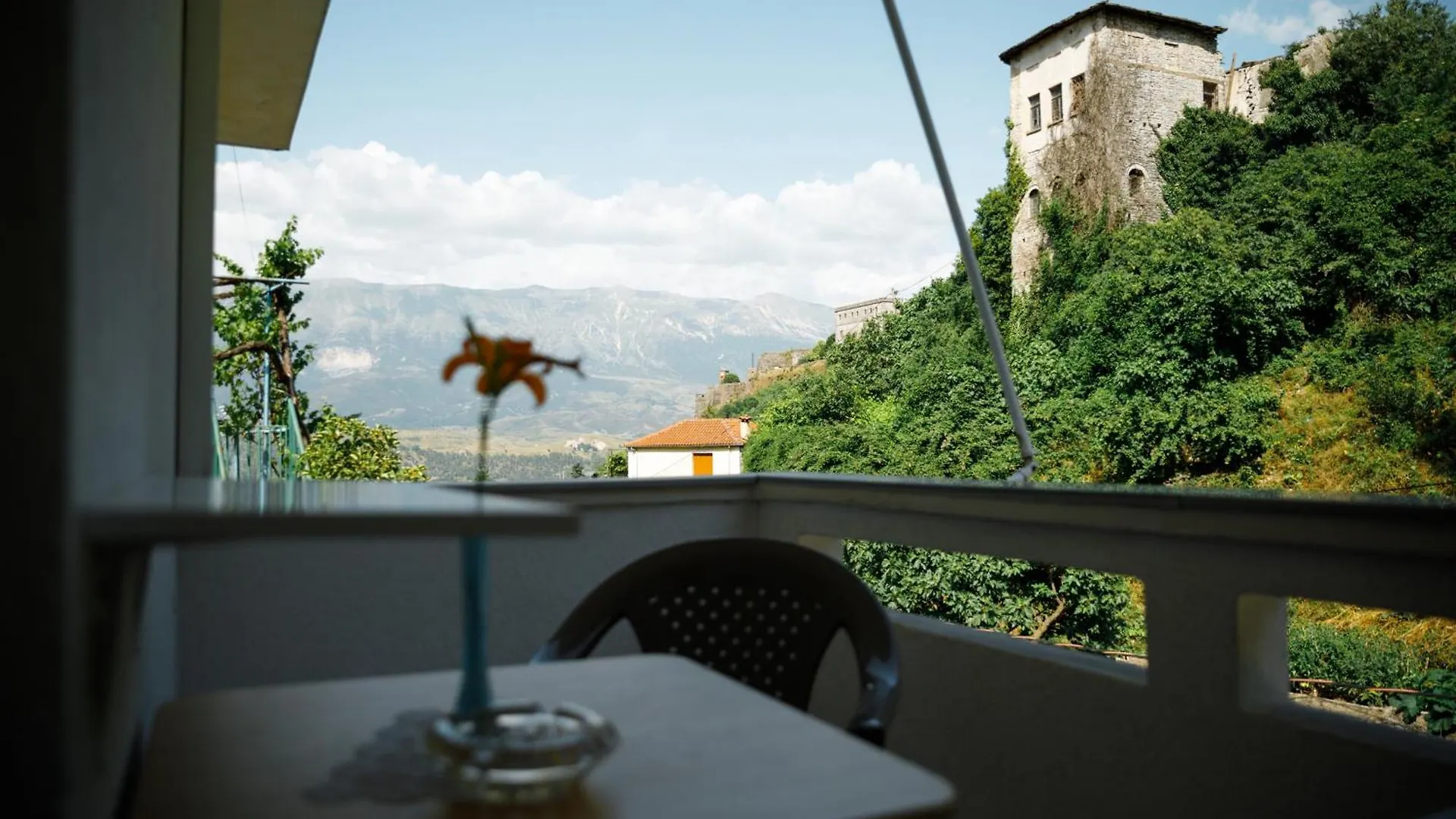 Latifi Guesthouse Gjirokaster Guest house