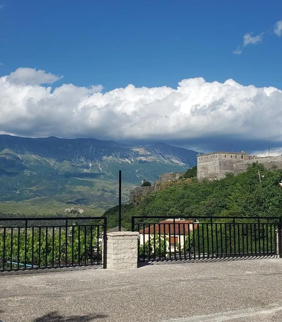 Latifi Guesthouse Gjirokaster